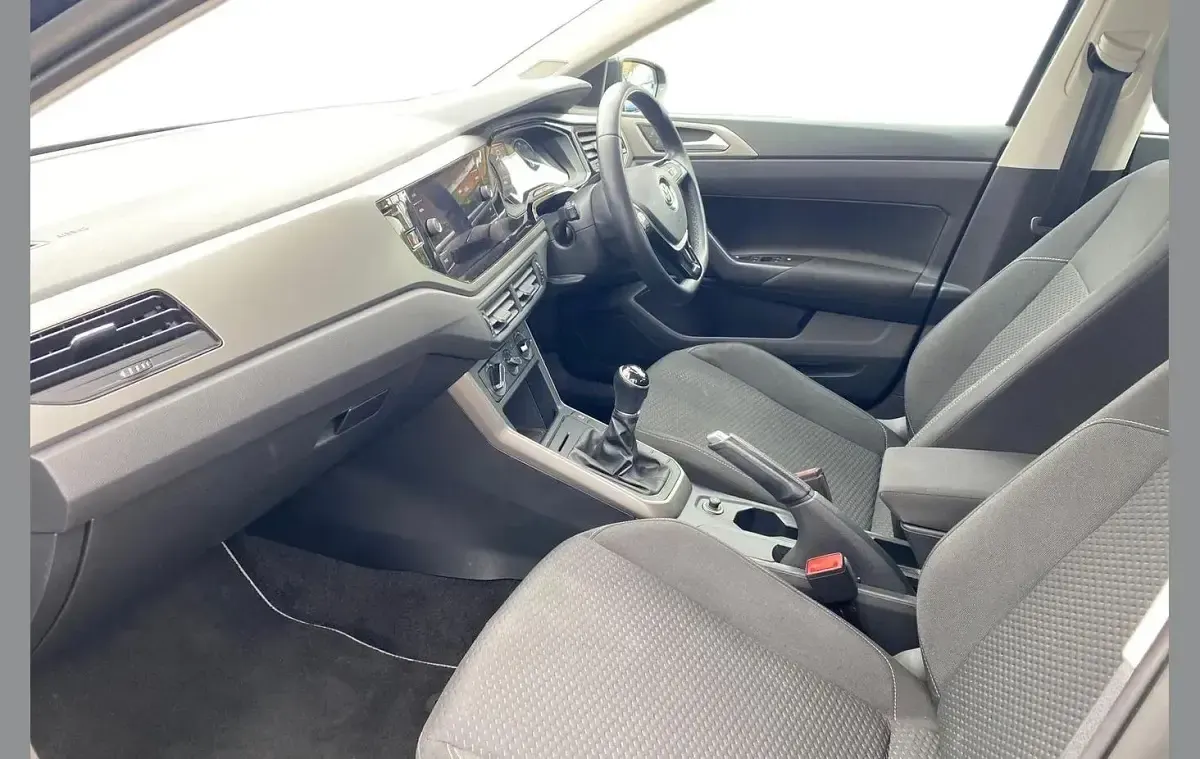 Used VW Polo SE 94 HP (69 kW) 2018 Black Hatchback