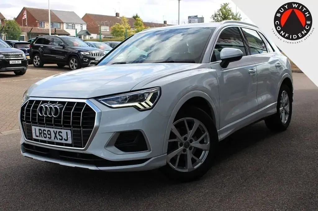 Begagnad Audi Q3 Sport 150 HK (110 kW) 2019 Vit SUV