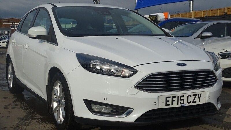 White Used 2015 Ford Focus Titanium Hatchback | £5,195 (Fair price) - Image 1/4