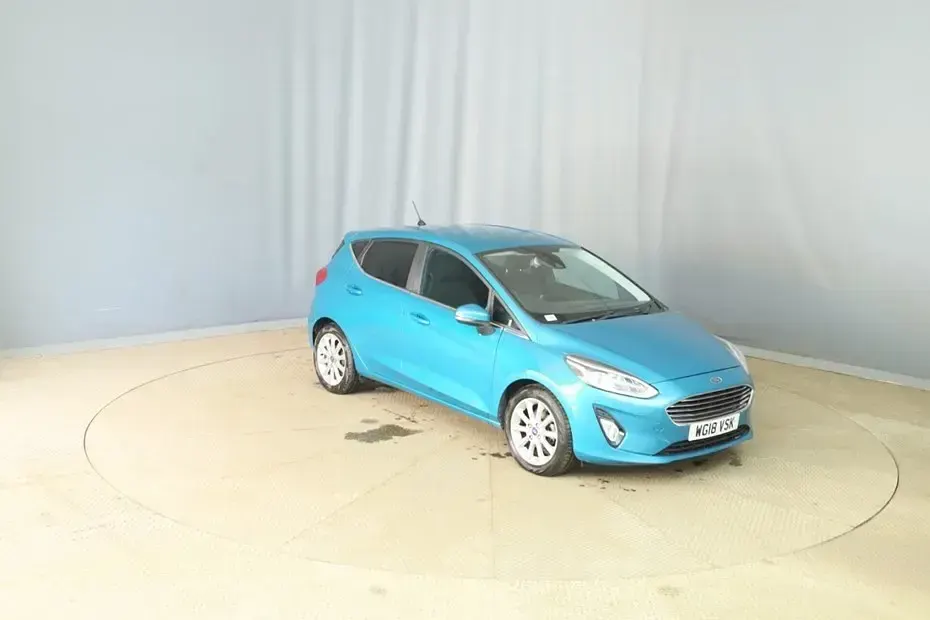Usado Ford Fiesta Titanium 100 HP (73 kW) 2018 Azul Citadino