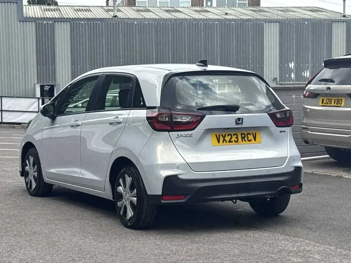 Used Honda Jazz Elegance 122 HP (89 kW) 2023 White Hatchback