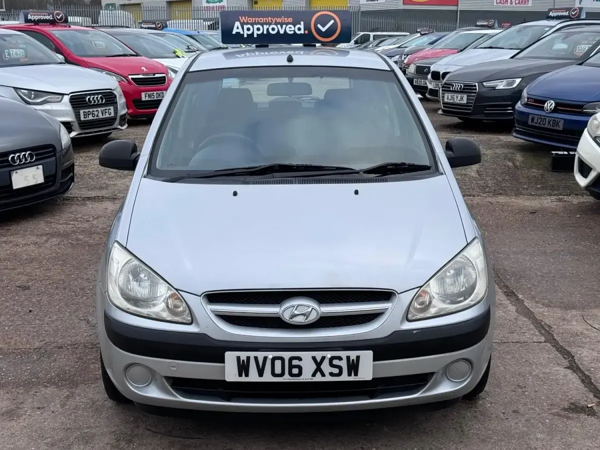 Second-hand Hyundai Getz 97 CP (71 kW) 2006 Argintiu Hatchback