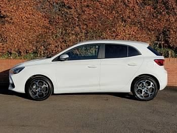 Used MG MG3 Trophy 194 HP (142 kW) 2024 White Hatchback