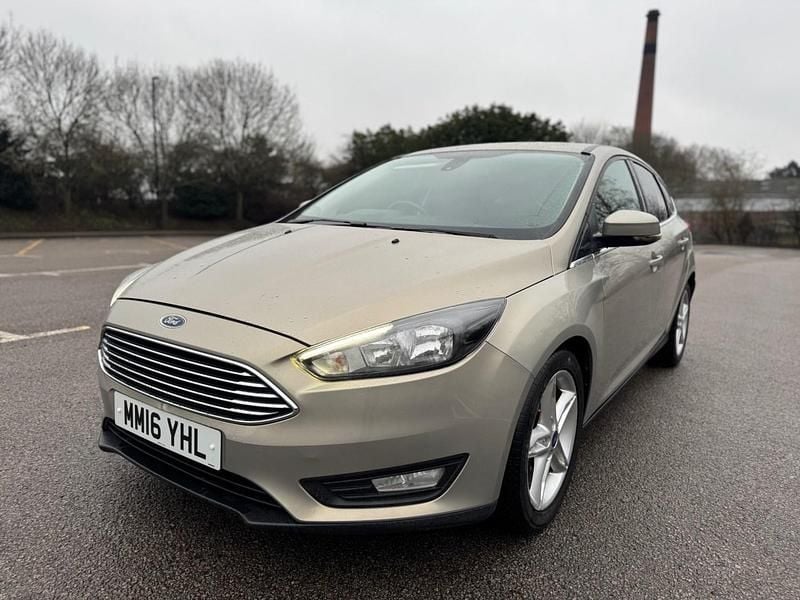 Used Ford Focus Zetec 2016 Silver Hatchback
