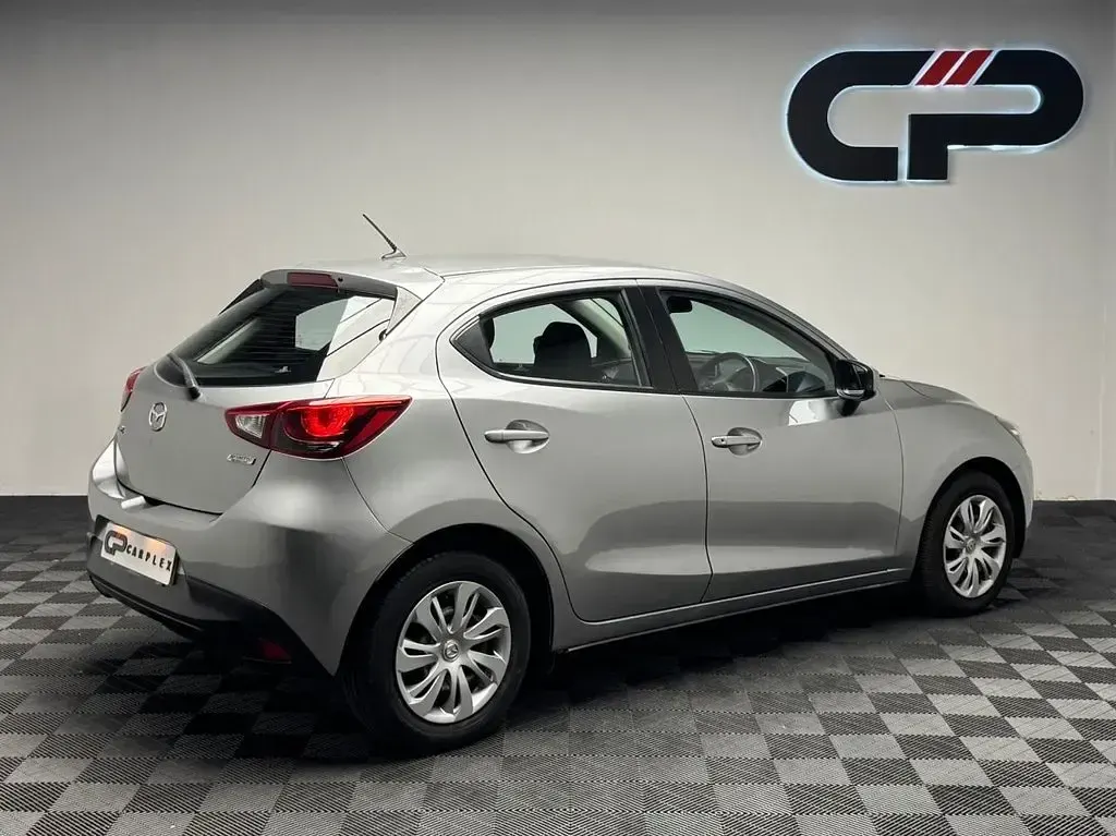 Used Mazda 2 75 HP (55 kW) 2016 Silver Hatchback