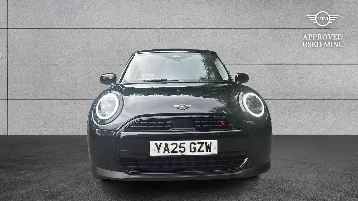 Used Mini Cooper S Hatch 201 HP (147 kW) 2025 Black Hatchback