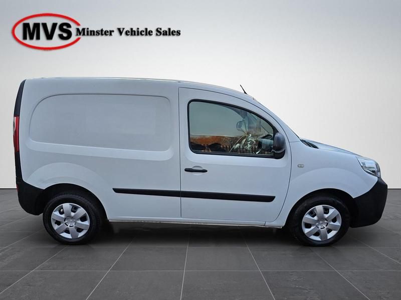 Used Renault Kangoo Business 2016 White MPV