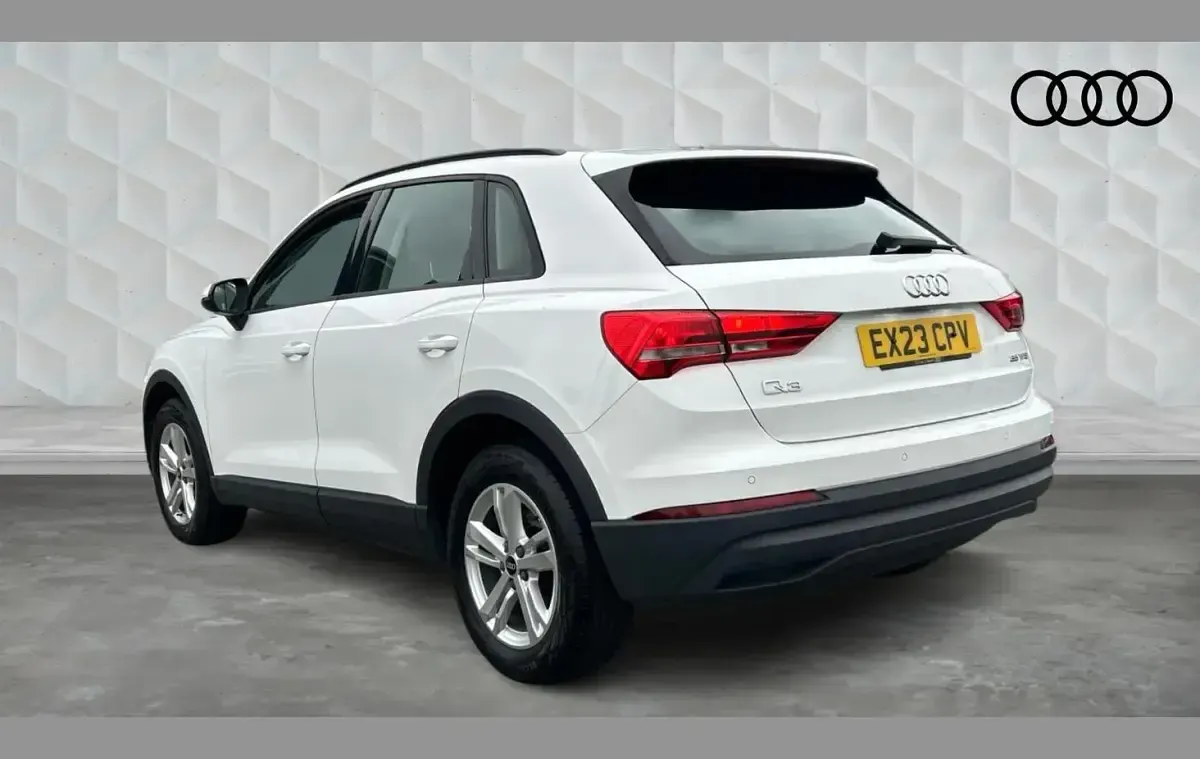 Second-hand Audi Q3 Design 150 CP (110 kW) 2023 Alb SUV