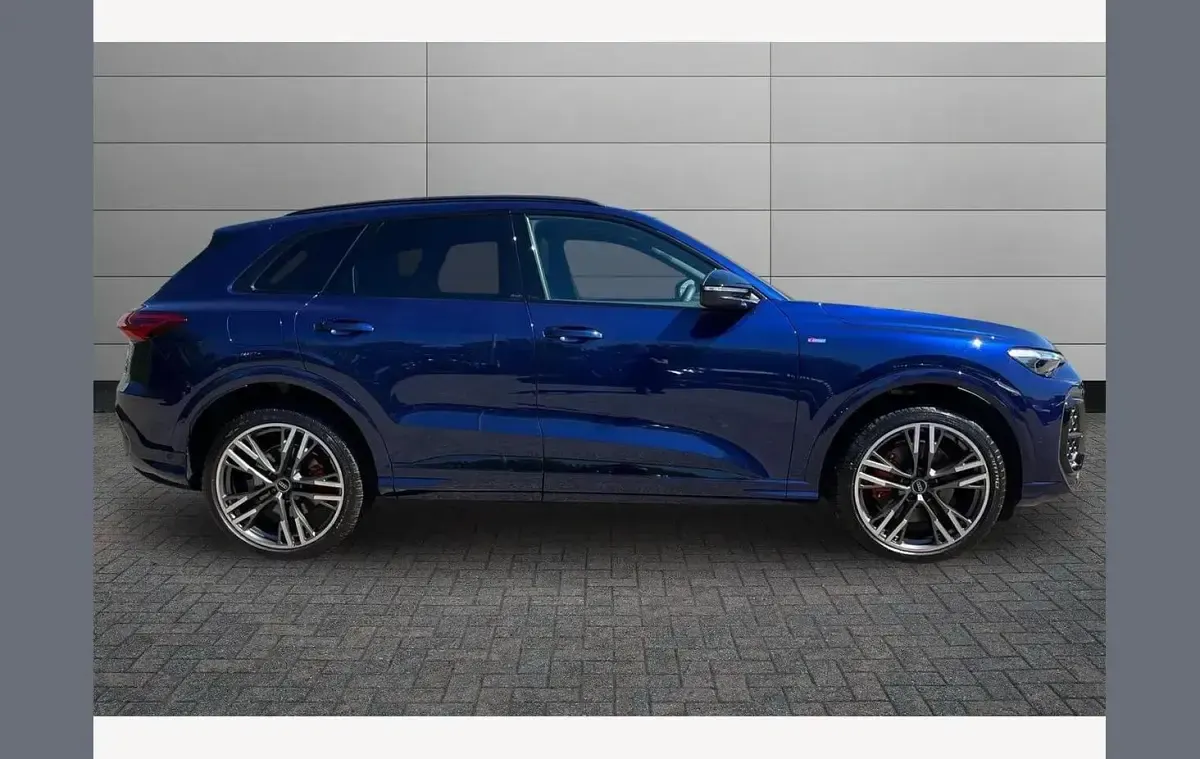 Used Audi Q5 Comfort 204 HP (150 kW) 2026 Blue SUV