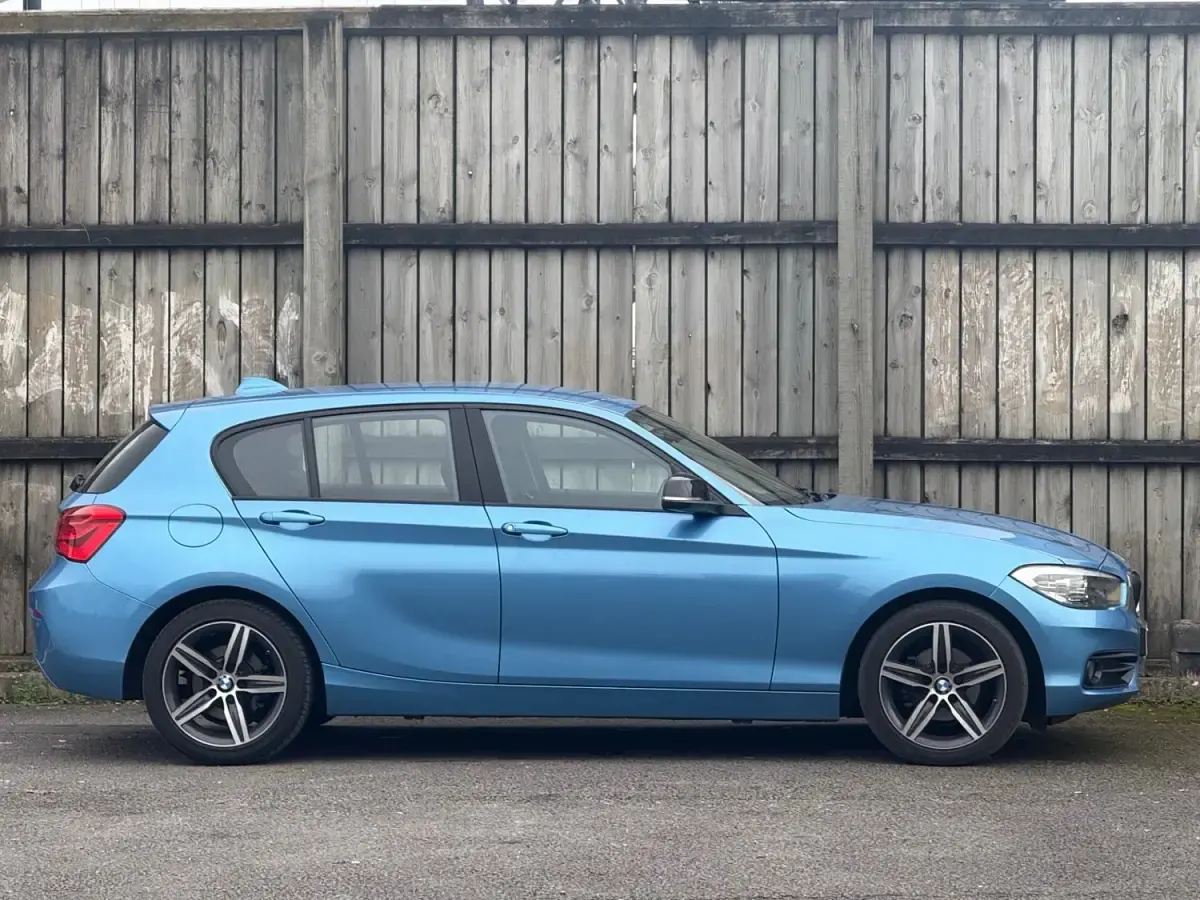 Used BMW 118 Sport Line 2017 Blue Hatchback