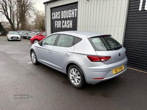 Used Seat Leon SE Technology 110 HP (80 kW) 2018 Silver Hatchback