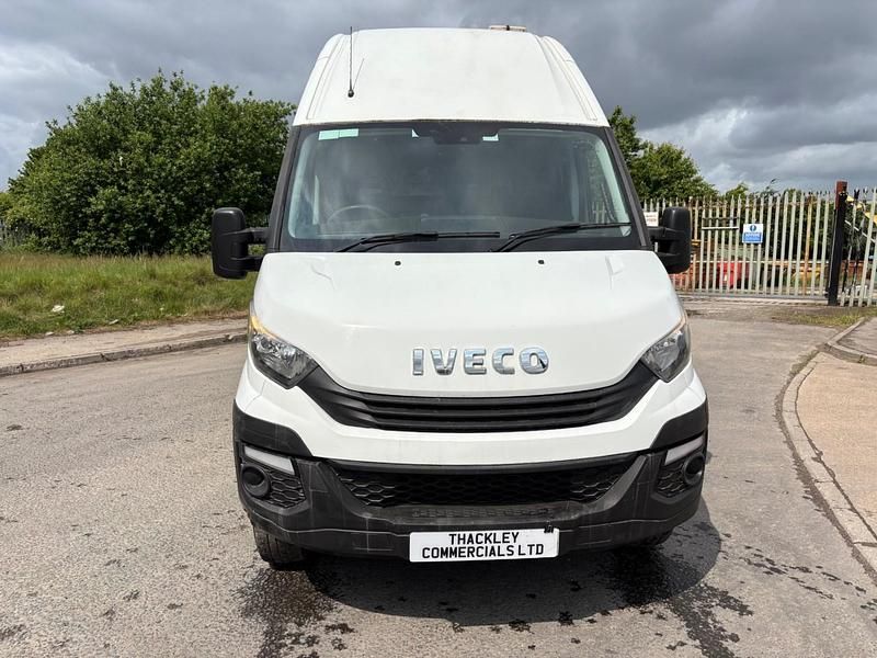Used Iveco Daily 150 HP (110 kW) 2017 White Van