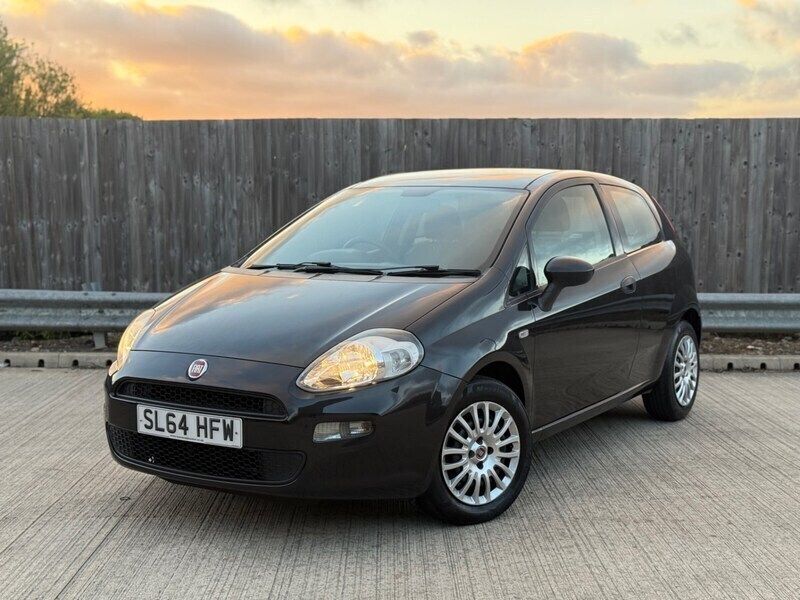Black Used 2014 Fiat Punto Pop Hatchback | £2,990 (Fair price) - Image 1/4