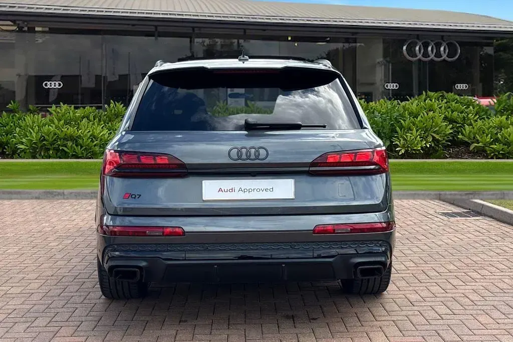 Used Audi Q7 Comfort 394 HP (289 kW) 2024 Grey SUV