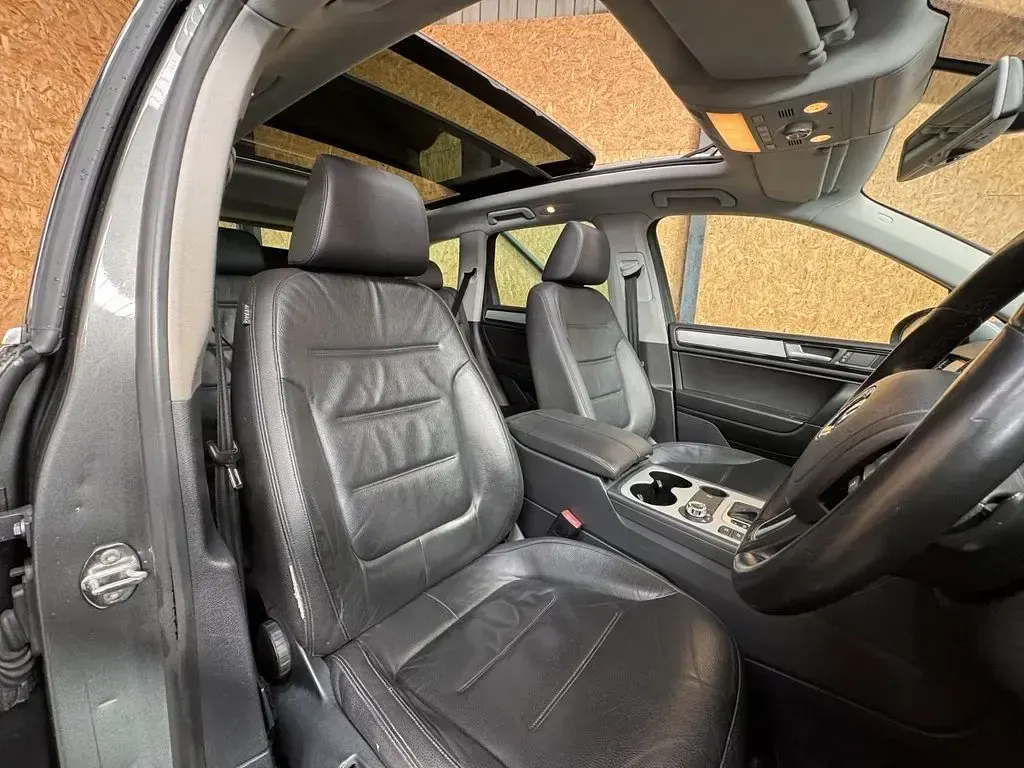 Używany VW Touareg R-line 245 KM (180 kW) 2013 Szary SUV