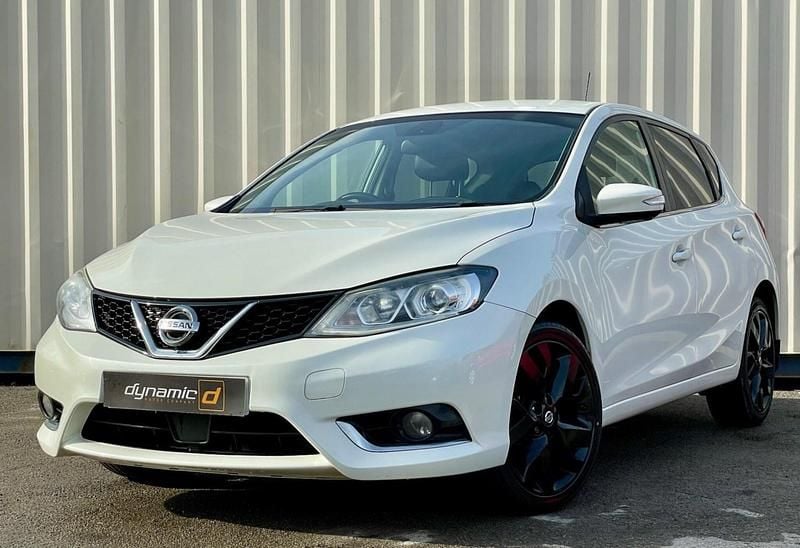Used Nissan Pulsar Tekna 2017 White Hatchback