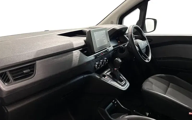 Used Renault Kangoo 89 kW (122 HP) 2024 White MPV