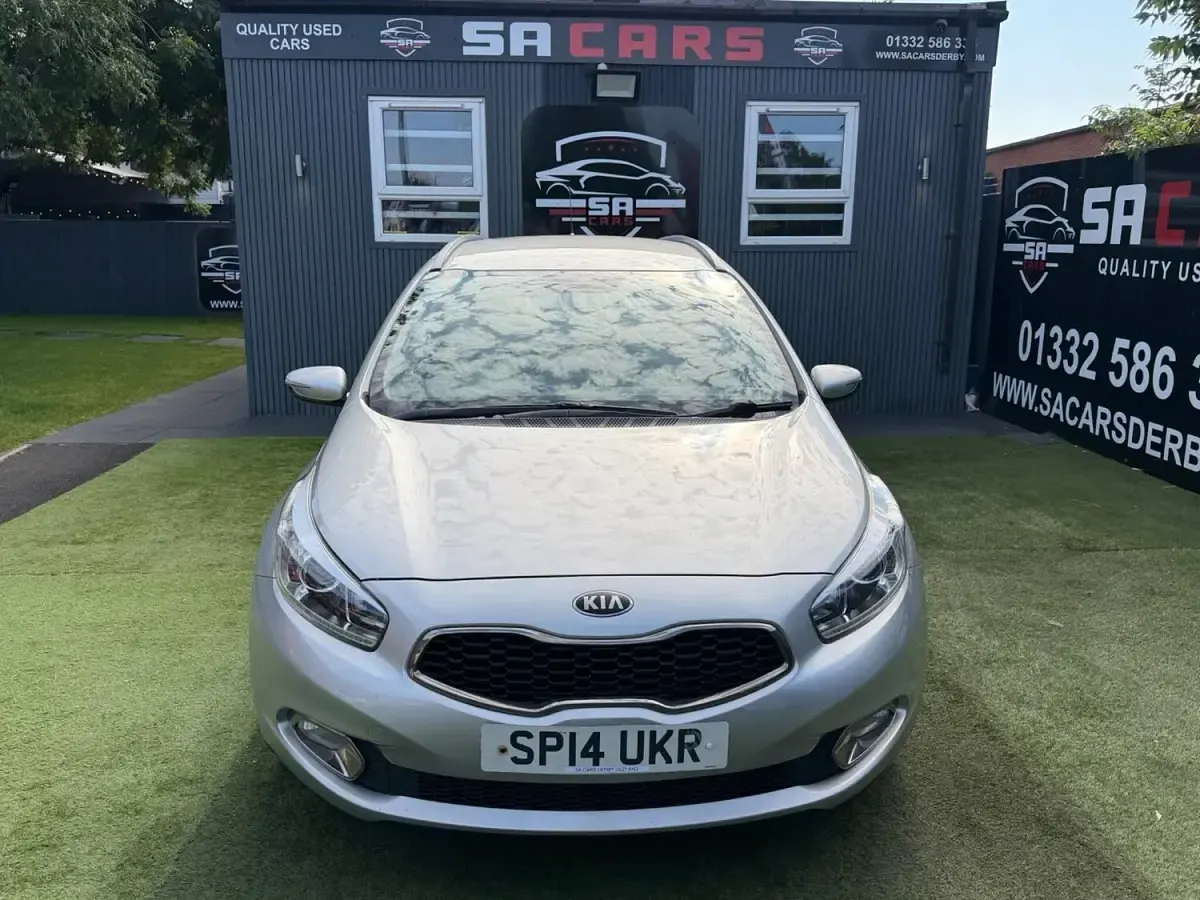 Used Kia Ceed 2014 Silver Hatchback