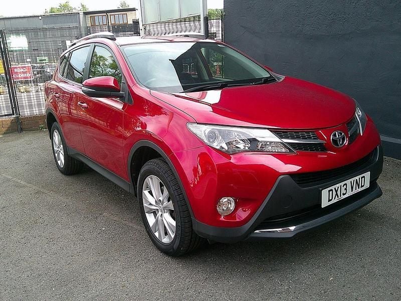 Red Used 2013 Toyota RAV4 SUV | £10,795 (Fair price) - Image 1/4