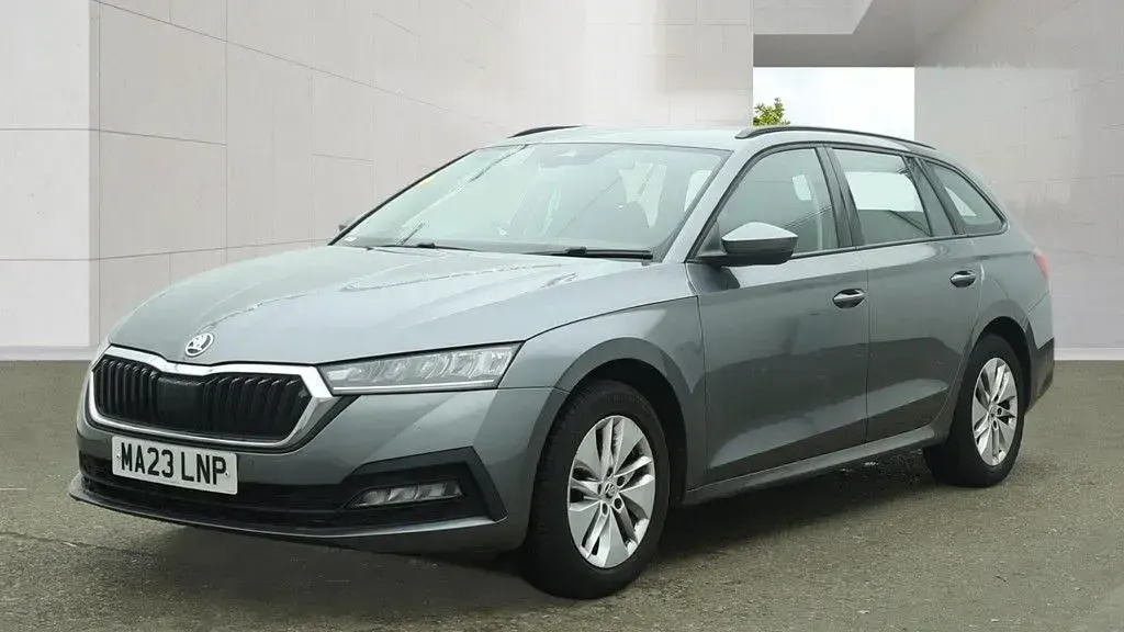 Used Skoda Octavia SE Technology 116 HP (85 kW) 2023 Grey Estate