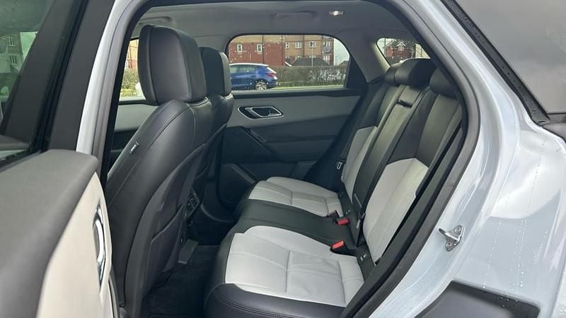 Usado Land Rover Range Rover Velar HSE Dynamic 300 HP (220 kW) 2024 Cinzento SUV