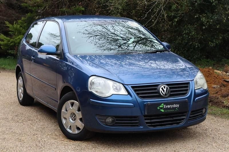 Used VW Polo S 64 HP (47 kW) 2006 Blue Hatchback