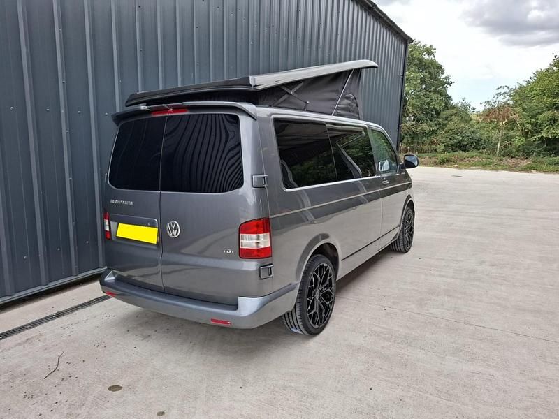 Second-hand VW Transporter 102 CP (75 kW) 2011 Gri Van