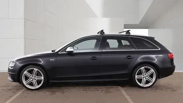 Usado Audi S4 Advanced 333 HP (244 kW) 2012 Preto Carrinha