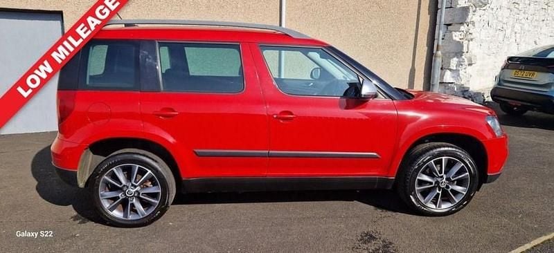 Used Skoda Yeti SE Drive 110 HP (80 kW) 2017 Red SUV