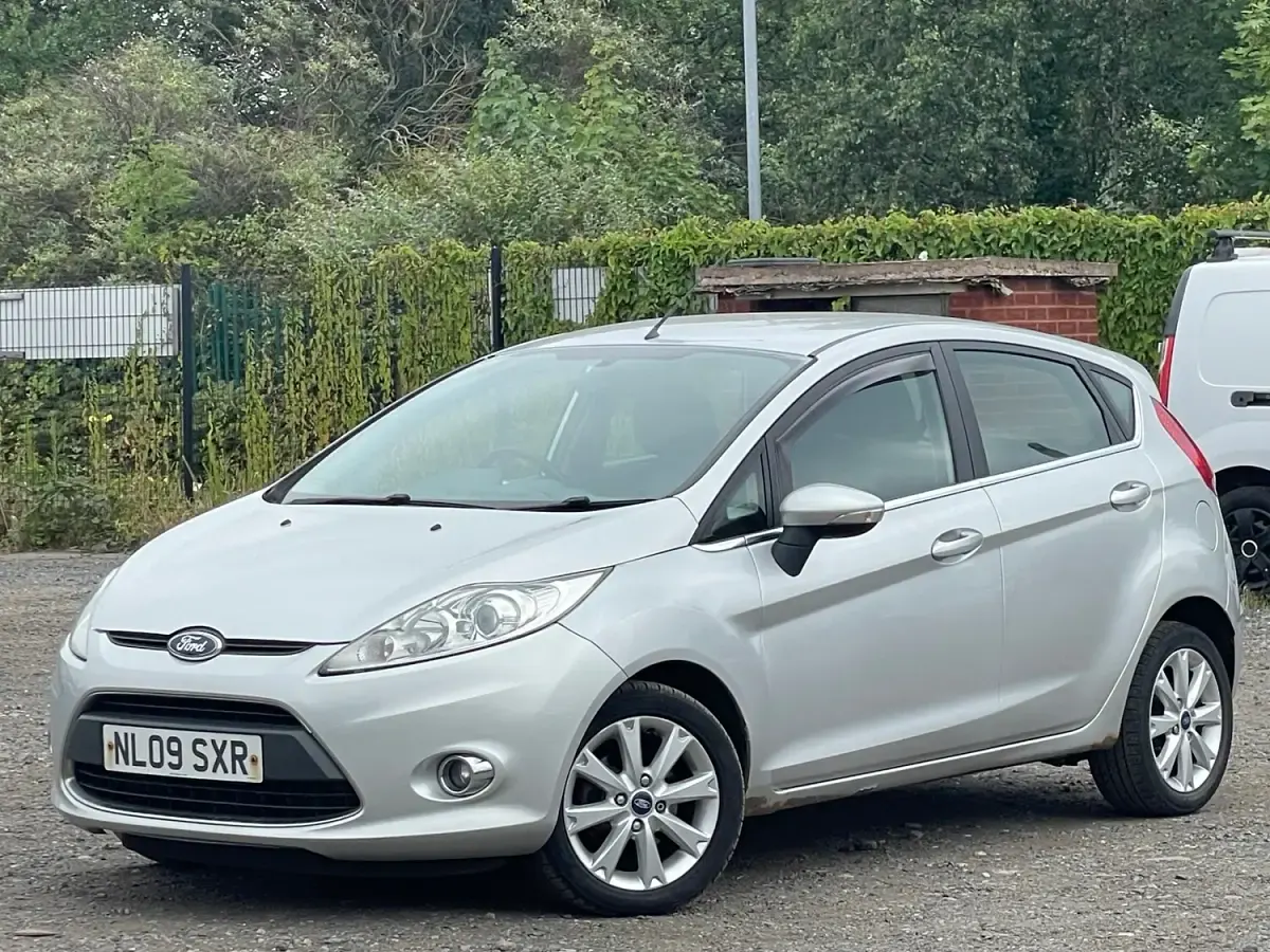 Used Ford Fiesta Zetec 2009 Silver Hatchback