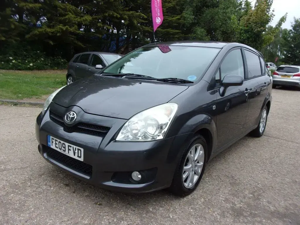 Used Toyota Verso SR 147 HP (108 kW) 2009 Grey MPV