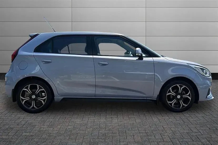 Used MG MG3 Exclusive 106 HP (77 kW) 2021 Brixton blue Hatchback