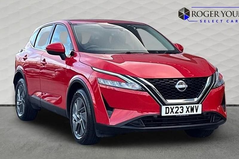 Used Nissan Qashqai Acenta Premium 140 HP (102 kW) 2023 Red SUV
