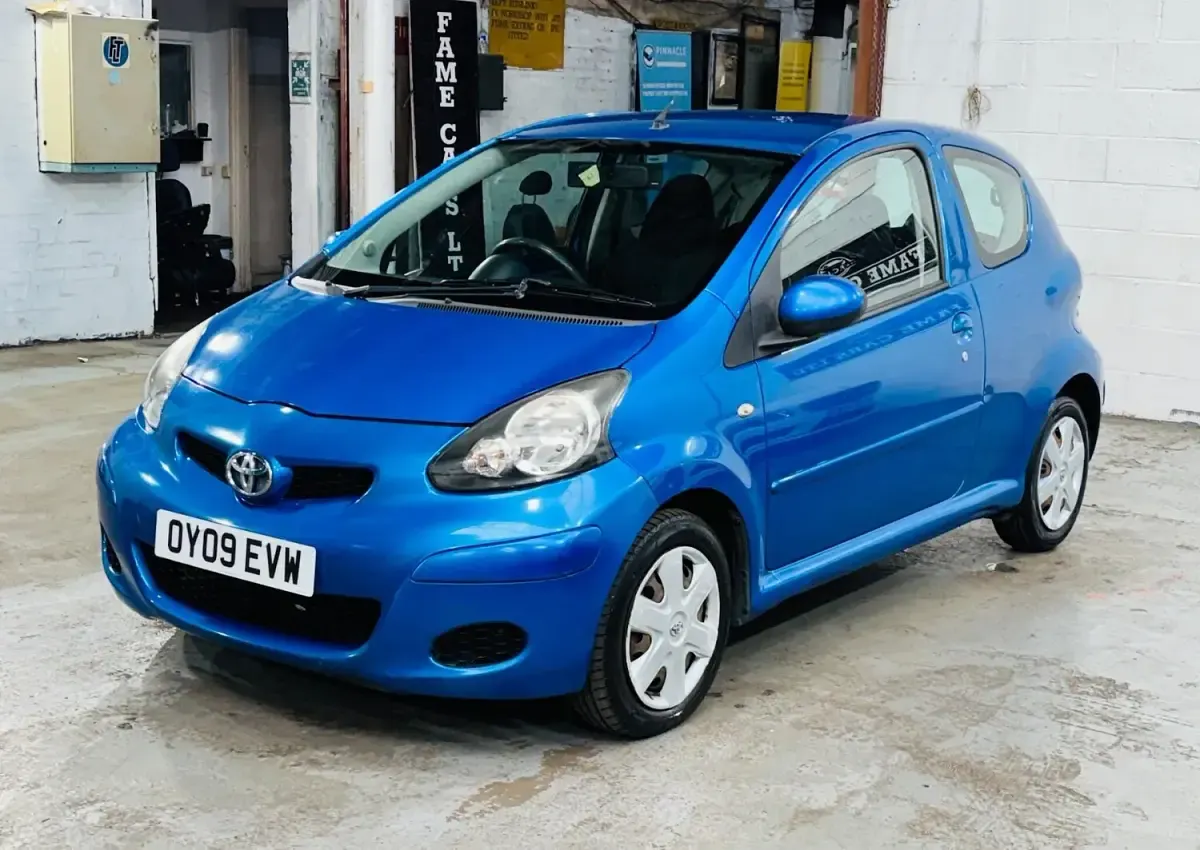 Used Toyota Aygo 2009 Blue Hatchback