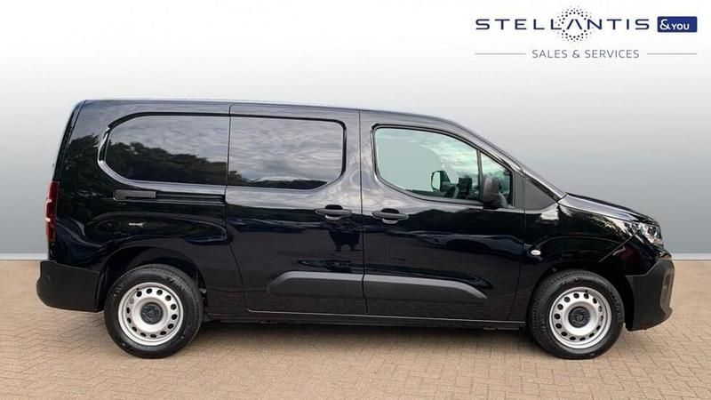 Black Used 2024 Peugeot Partner Van | £14,573 (Fair price) - Image 1/4