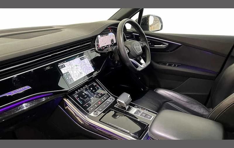 Used Audi Q7 Black Edition 286 HP (210 kW) 2023 White SUV