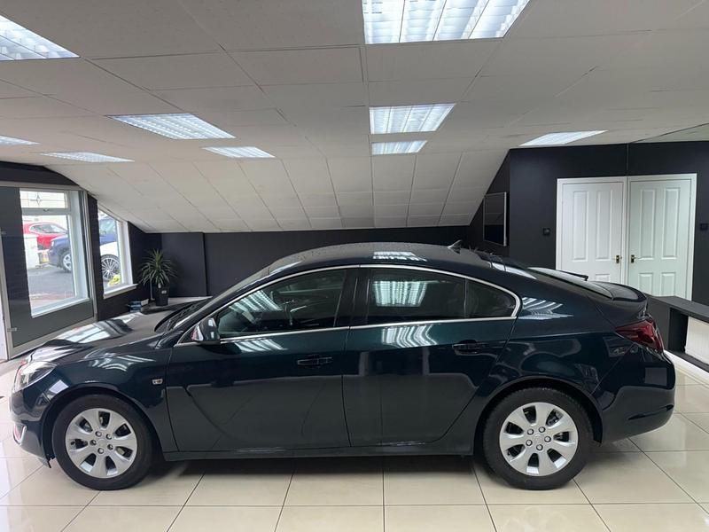 Used Vauxhall Insignia 2015 Green Hatchback