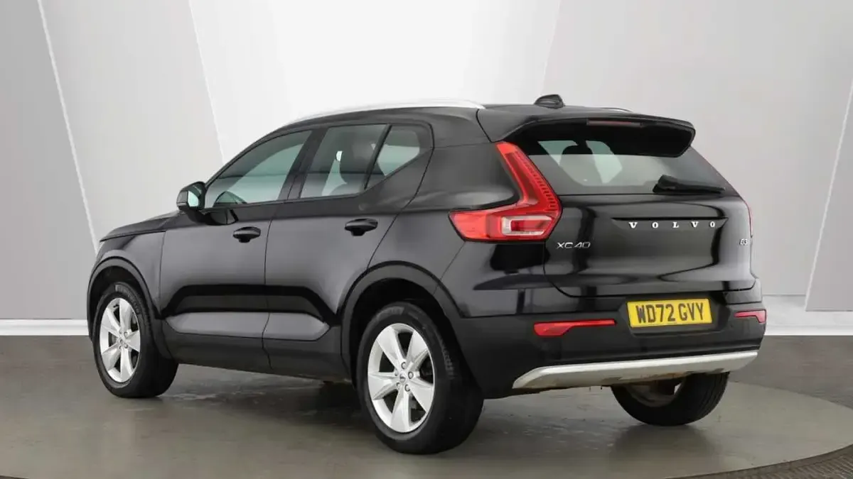 Used Volvo XC40 Core 194 HP (142 kW) 2023 Black SUV