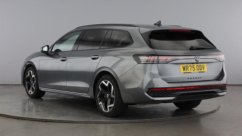 Used VW Passat R-line 150 HP (110 kW) 2025 Grey Estate