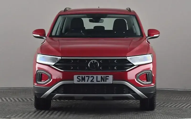 Used VW T-Roc Life 150 HP (110 kW) 2025 SUV