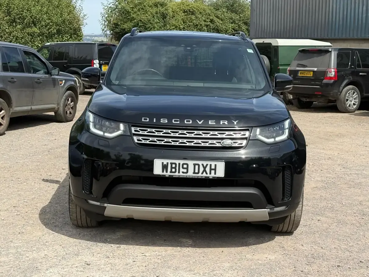 Used Land Rover Discovery HSE 302 HP (222 kW) 2019 Black SUV