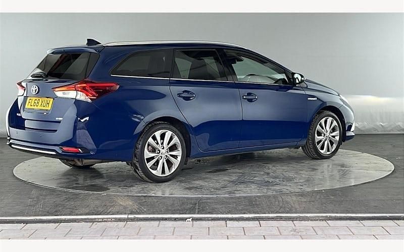 Used Toyota Auris Touring Sports 136 HP (100 kW) 2019 Estate
