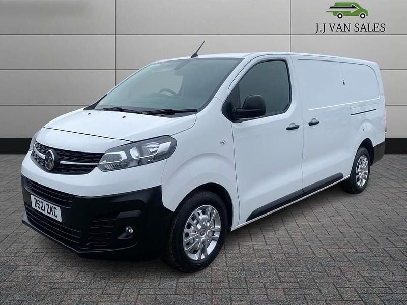 Used Vauxhall Vivaro 100 HP (73 kW) 2021 White MPV