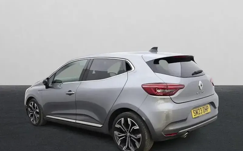 Used Renault Clio Techno 90 HP (66 kW) 2023 Grey Hatchback