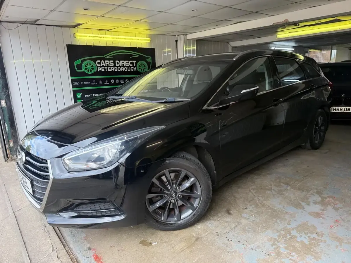 Used Hyundai i40 139 HP (102 kW) 2015 Black Estate