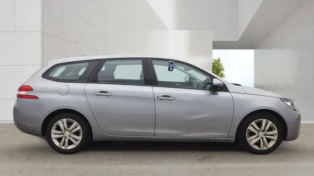 Used Peugeot 308 SW Active 130 HP (95 kW) 2017 Grey Estate
