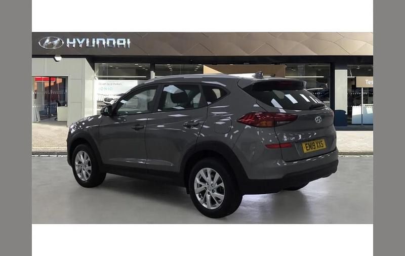 Used Hyundai Tucson SE 132 HP (97 kW) 2019 Grey SUV