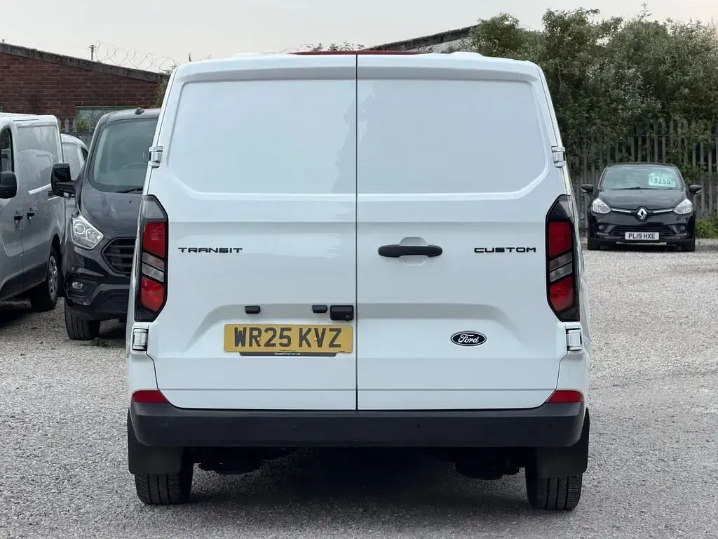 Used Ford Transit Custom Trend 110 HP (80 kW) 2025 White Van