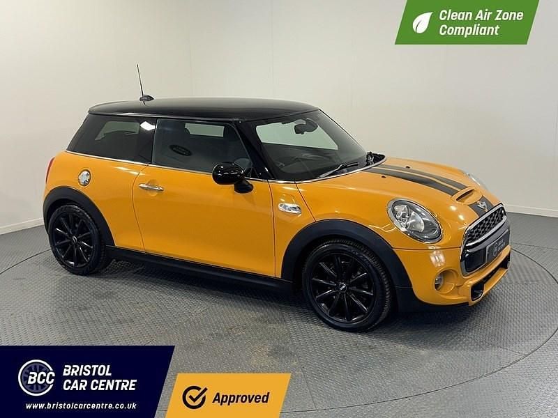 Volcanic orange Used 2016 Mini Cooper S Hatch Hatchback | £7,440 (Fair price) - Image 1/2