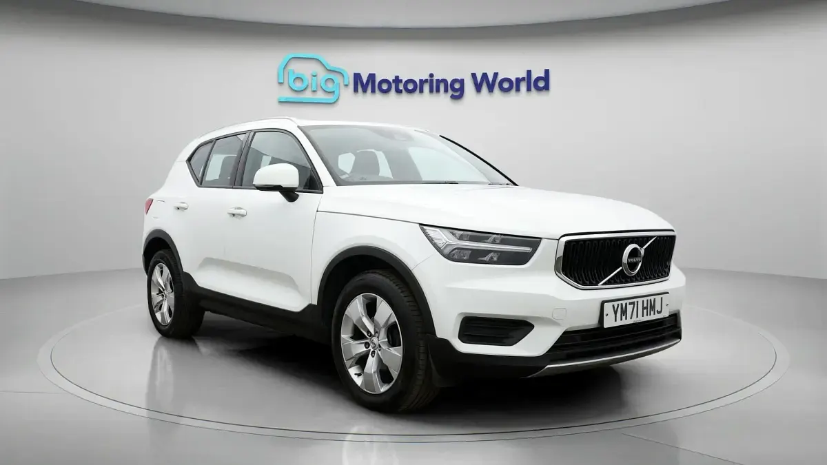Used Volvo XC40 Momentum 163 HP (119 kW) 2021 SUV